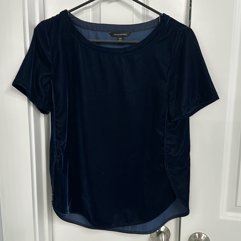 Banana Republic Women’s Navy Blouse - Size XS